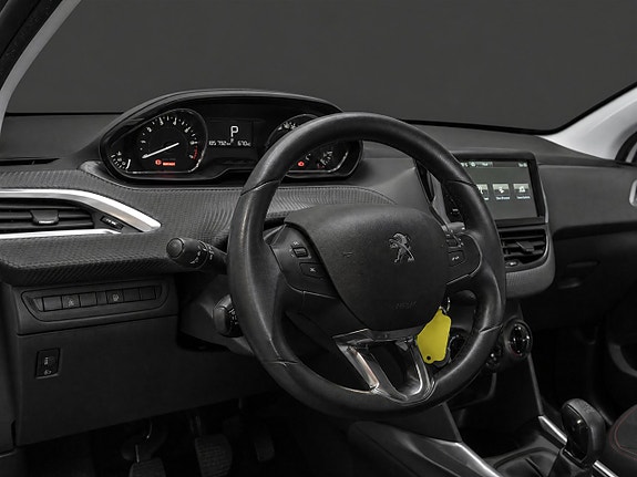 Peugeot 2008 8 of 18