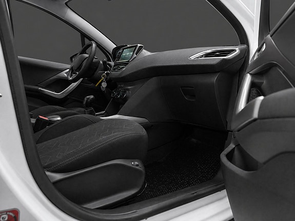Peugeot 2008 16 of 18