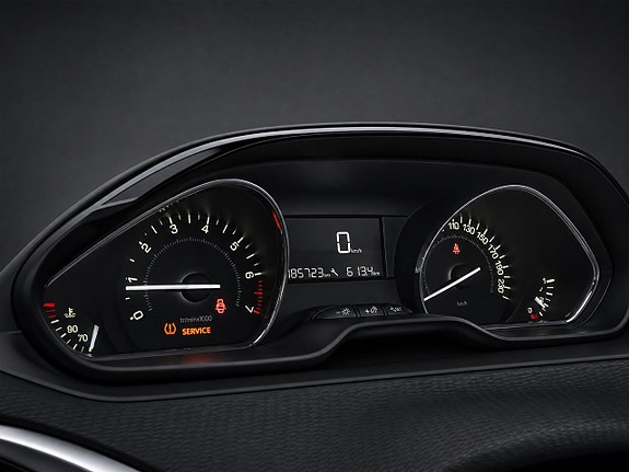 Peugeot 2008 13 of 18