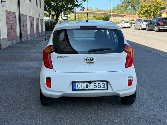 Kia Picanto 5 of 10