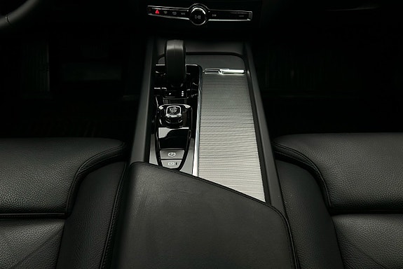 Volvo XC60 9 of 30