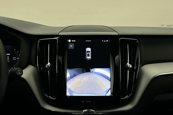 Volvo XC60 30 of 30