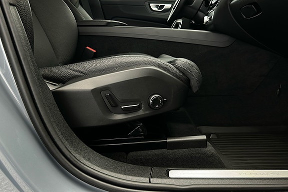 Volvo XC60 21 of 30