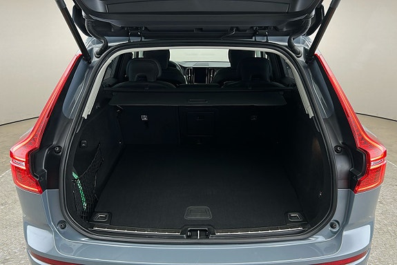 Volvo XC60 14 of 30