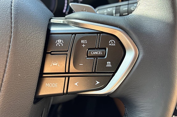 Lexus NX450h+ 16 of 25