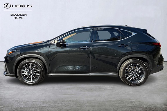 Lexus NX450h+ 2 of 25