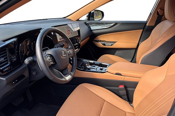 Lexus NX450h+ 7 of 25