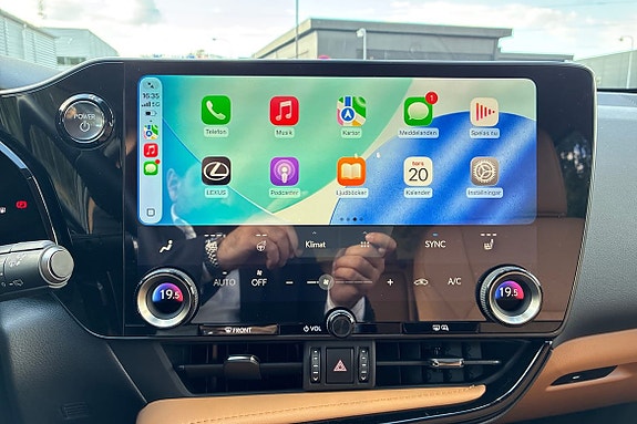 Lexus NX450h+ 13 of 25