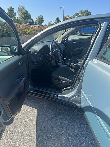 Volvo S40 5 of 17
