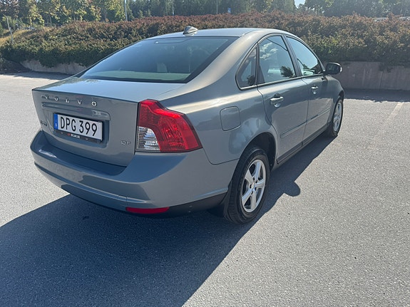 Volvo S40 4 of 17