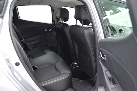 Renault Clio 10 of 22