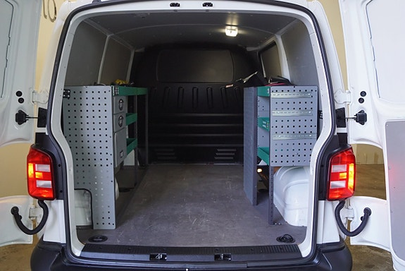 Volkswagen Transporter 10 of 29