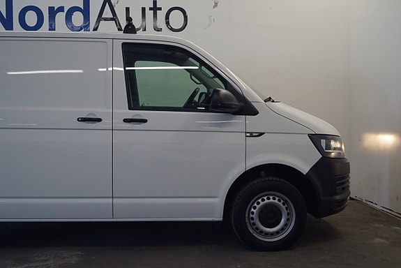 Volkswagen Transporter 14 of 29