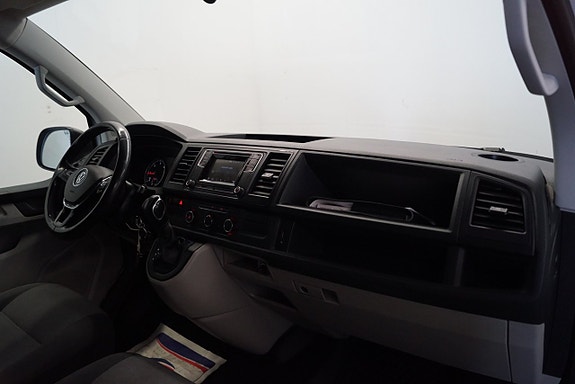 Volkswagen Transporter 16 of 29