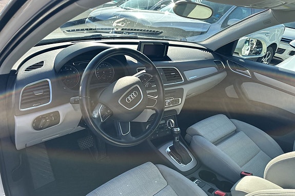 Audi Q3 10 of 14