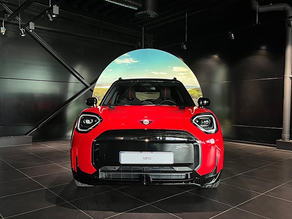 MINI Aceman E 2 of 14