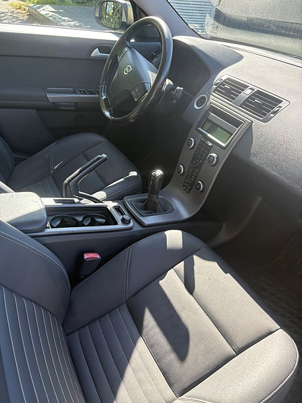 Volvo V50 3 of 6