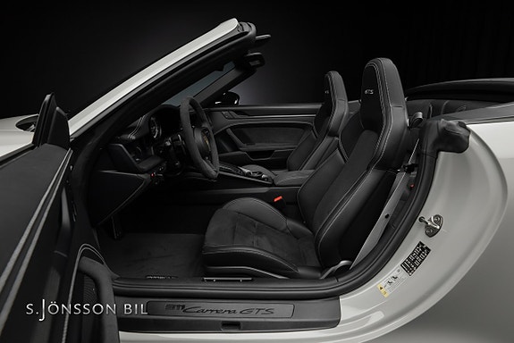 Porsche 911 13 of 29