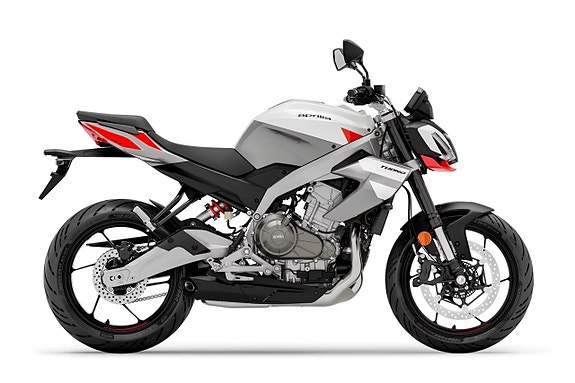 Aprilia Tuono 457 2 of 7