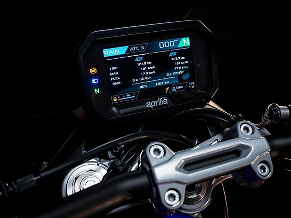 Aprilia Tuono 457 4 of 7