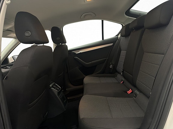 Skoda Octavia 12 of 28