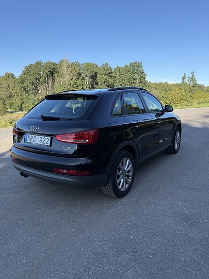 Audi Q3 6 of 19