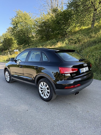 Audi Q3 4 of 19