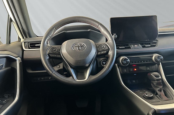 Toyota RAV4 6 of 6