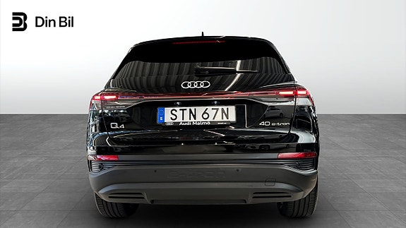Audi Q4 e-tron 5 of 14