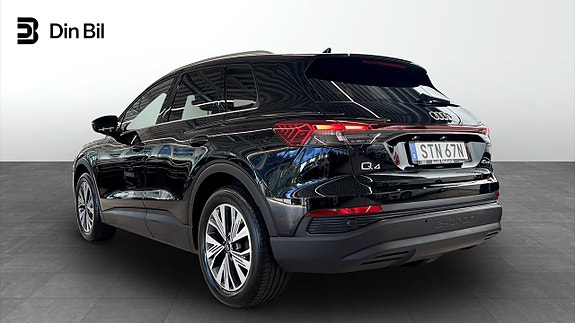 Audi Q4 e-tron 3 of 14