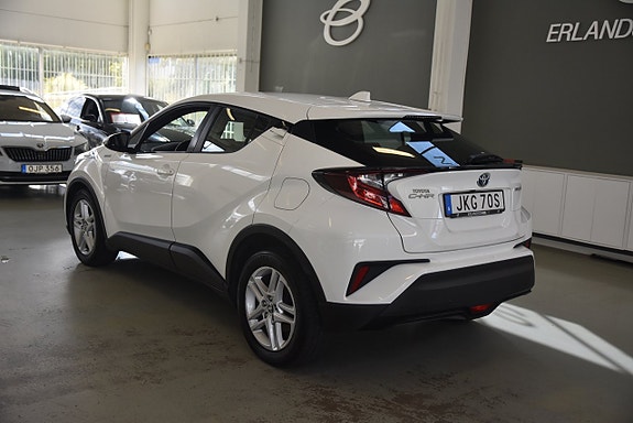 Toyota C-HR 4 of 14