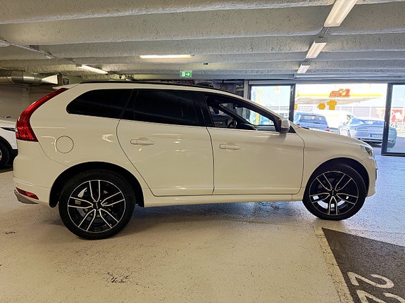 Volvo XC60 6 of 21