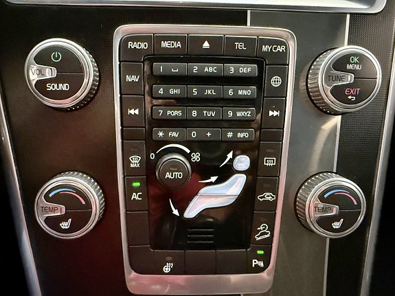 Volvo XC60 18 of 21