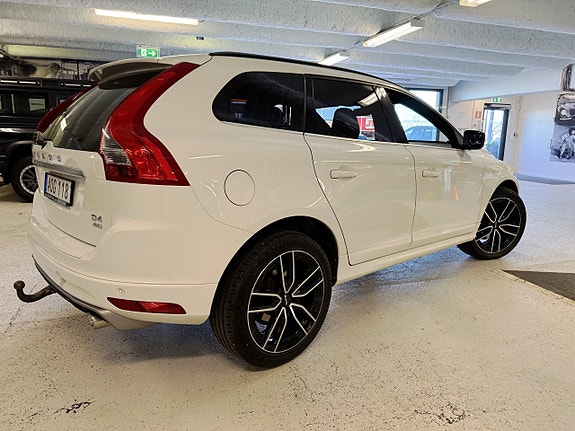 Volvo XC60 3 of 21