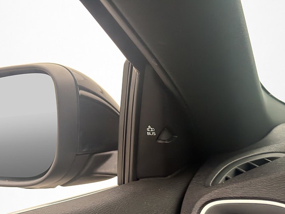 Volvo V40 24 of 29