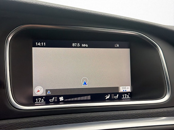 Volvo V40 15 of 29