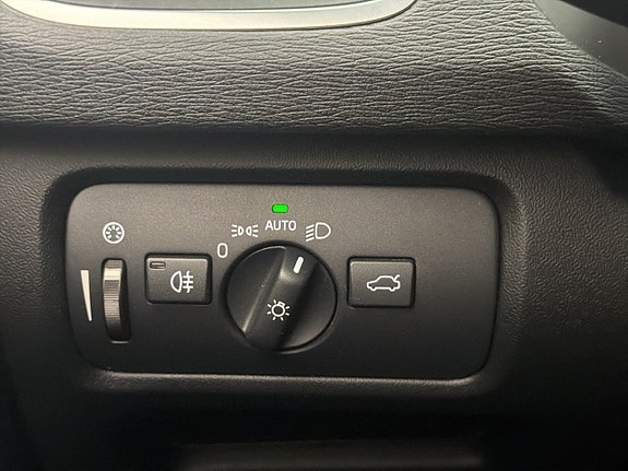 Volvo V40 23 of 29