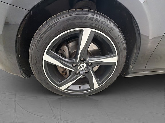Volvo V40 26 of 29