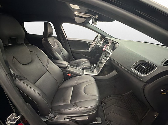 Volvo V40 9 of 29