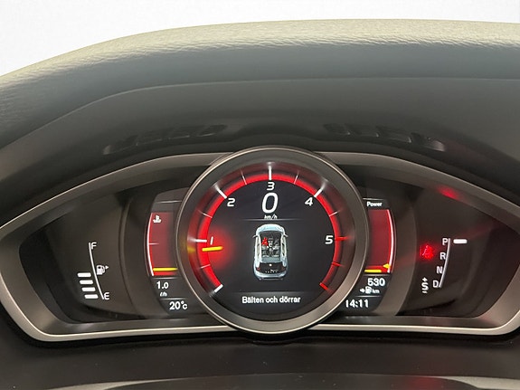 Volvo V40 14 of 29