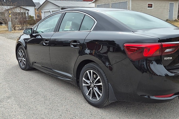 Toyota Avensis 19 of 19