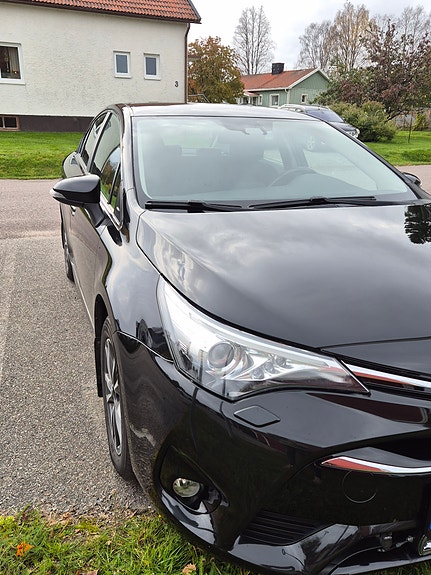 Toyota Avensis 9 of 19