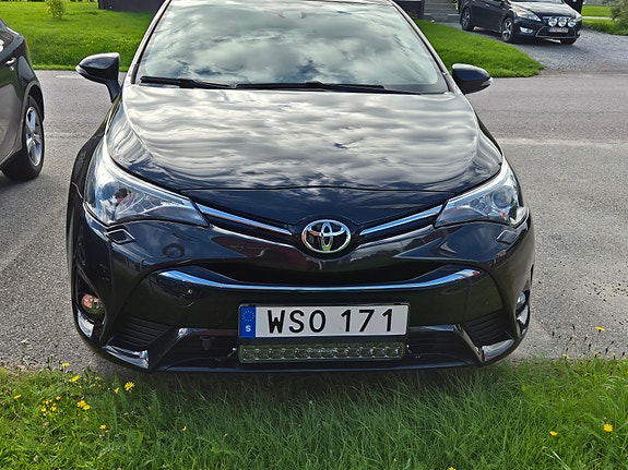 Toyota Avensis 9 of 9