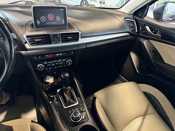 Mazda 3 11 of 16
