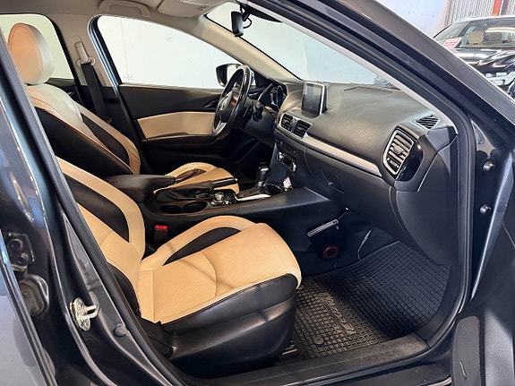 Mazda 3 7 of 16