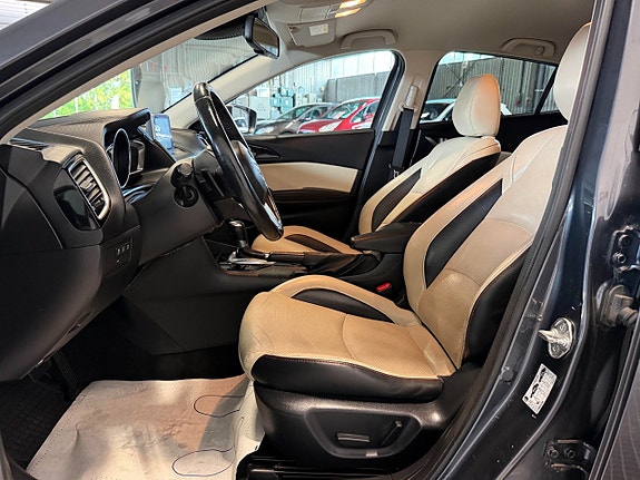 Mazda 3 15 of 16