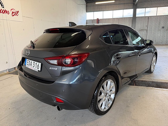 Mazda 3 4 of 16