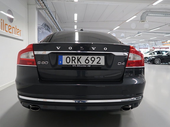 Volvo S80 7 of 30