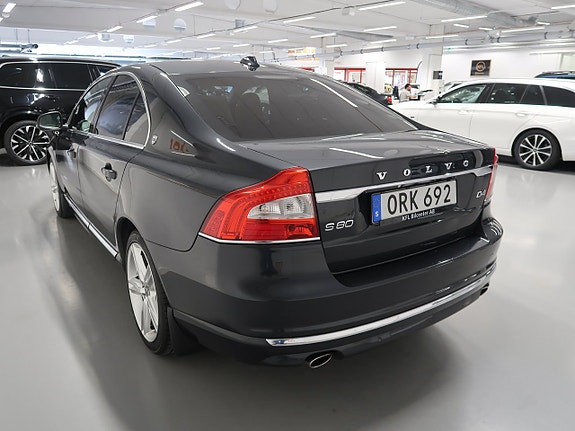 Volvo S80 8 of 30