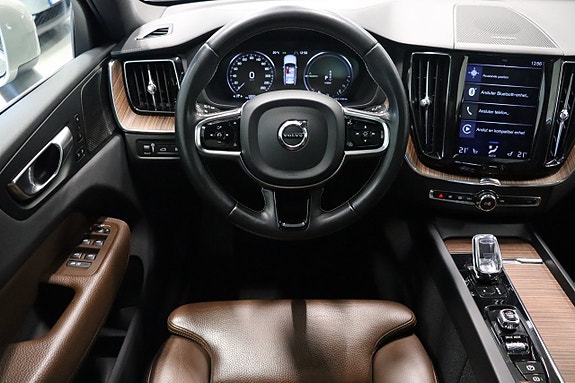 Volvo XC60 15 of 30